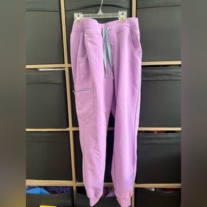 FIGS SCRUB PANTS IN LILAC SIZE SMALL